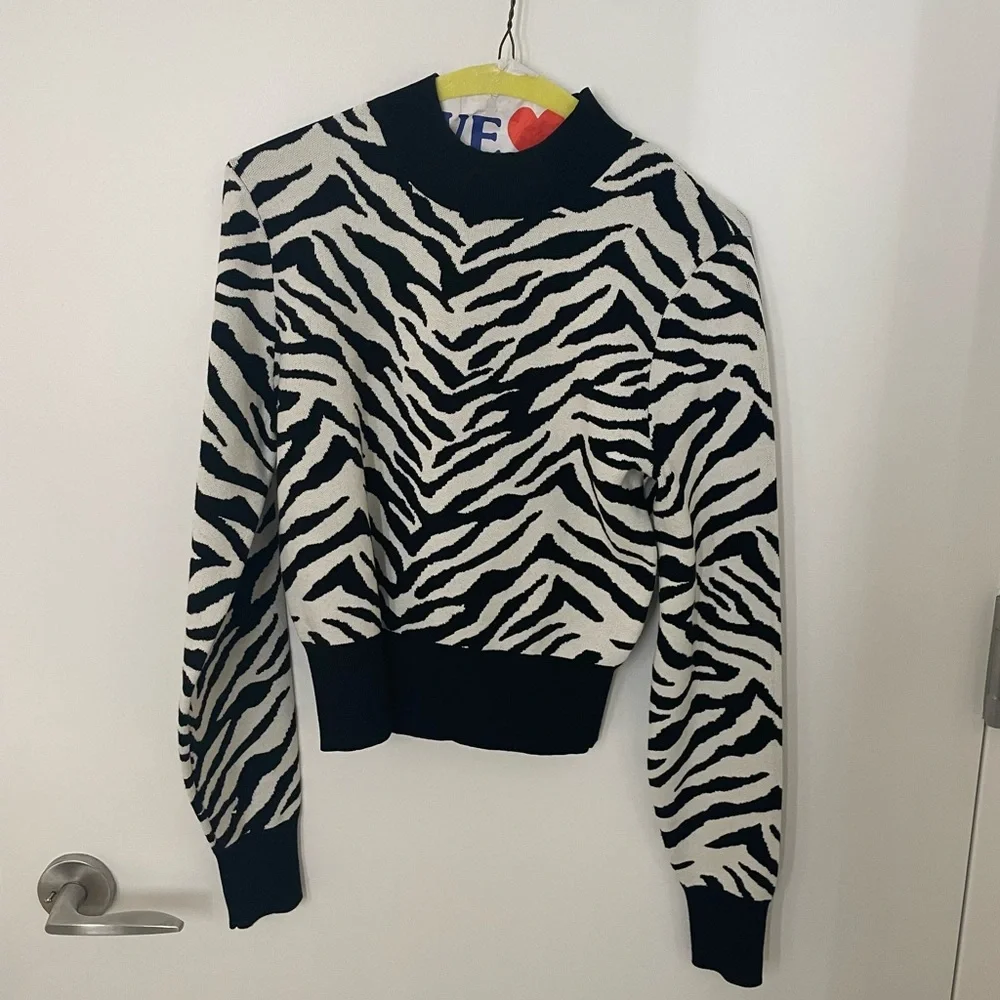 NWOT Alc brand new sweater - Picture 2 of 6